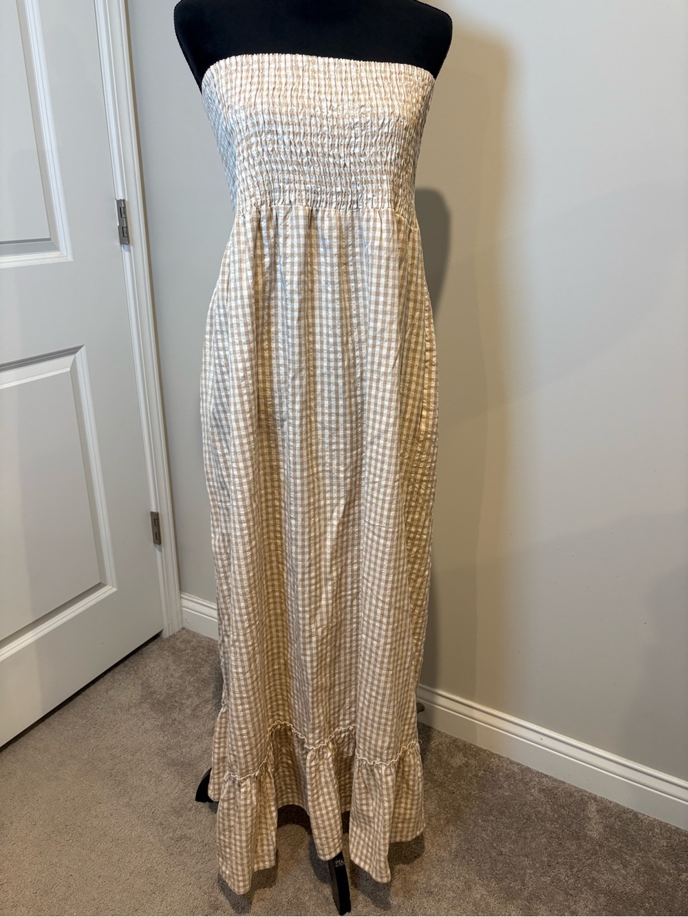 Raviya Women's Neutral Maxi Dress Cover-Up Sleeveless Smocked Cotton Large